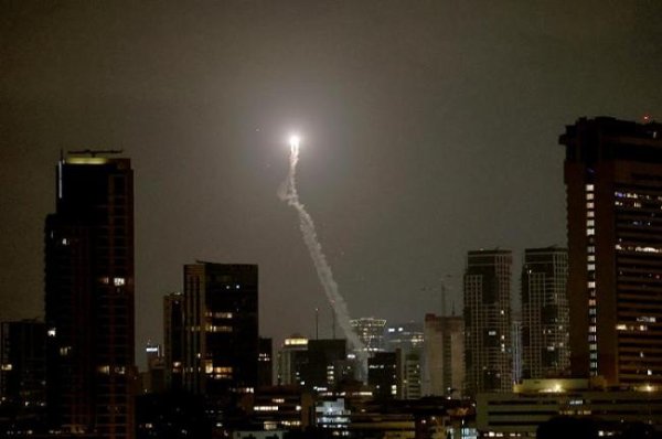 诚信双盈 中国驻以使馆提醒公民离境 优先选择约旦方向撤离